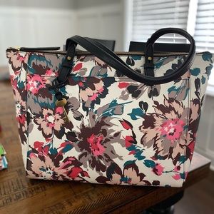 Brand new Pink Floral FOSSIL Rachel style tote!
